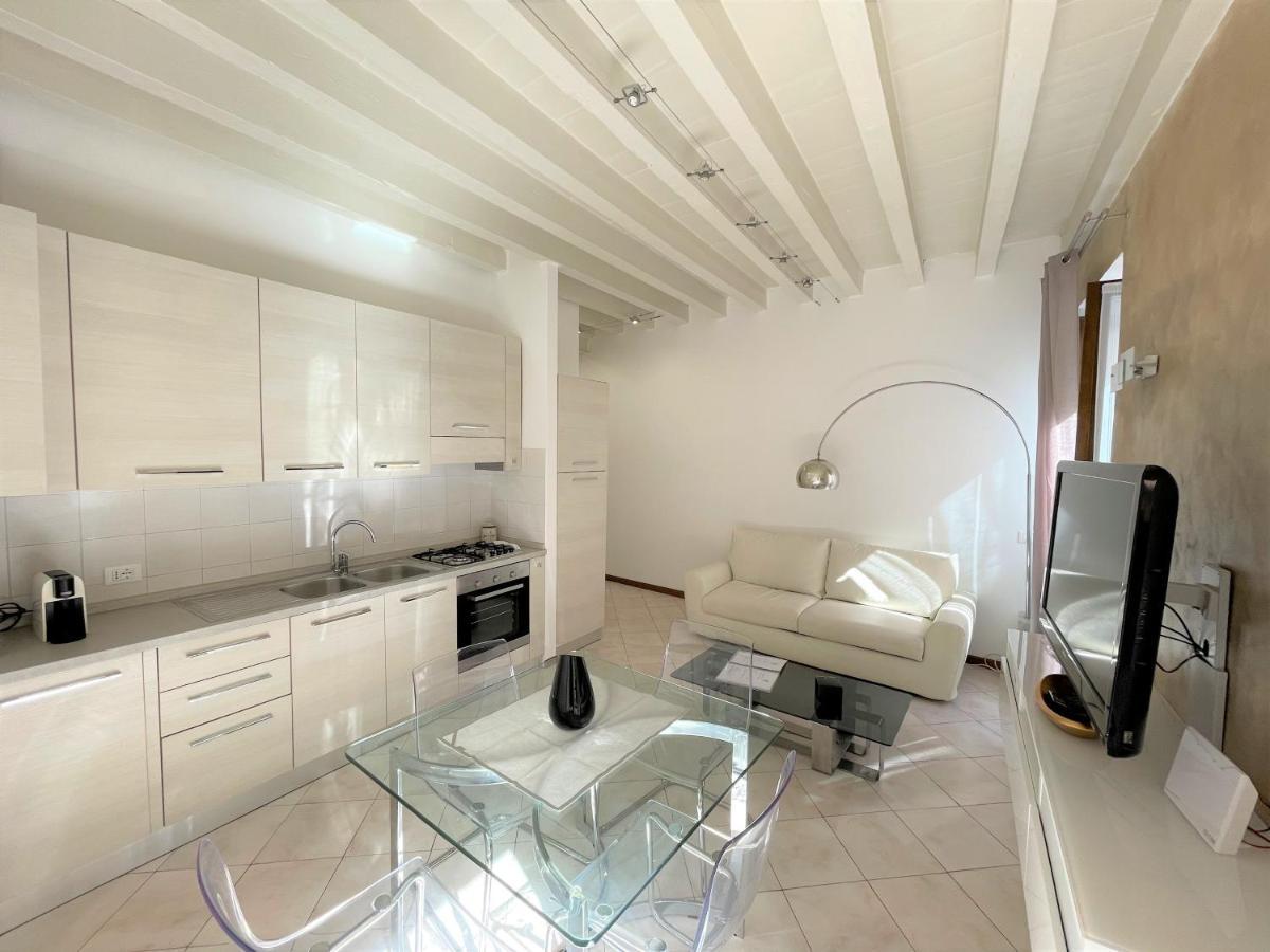 Desenzanoloft Le Petit Bijou - Restyling 2025 - Downtown Desenzano del Garda Kültér fotó