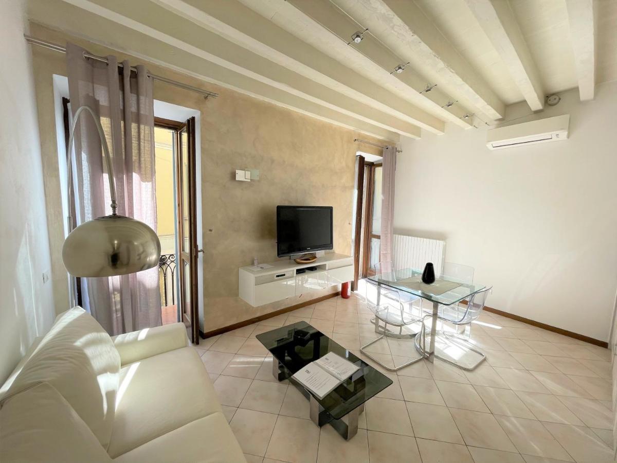 Desenzanoloft Le Petit Bijou - Restyling 2025 - Downtown Desenzano del Garda Kültér fotó