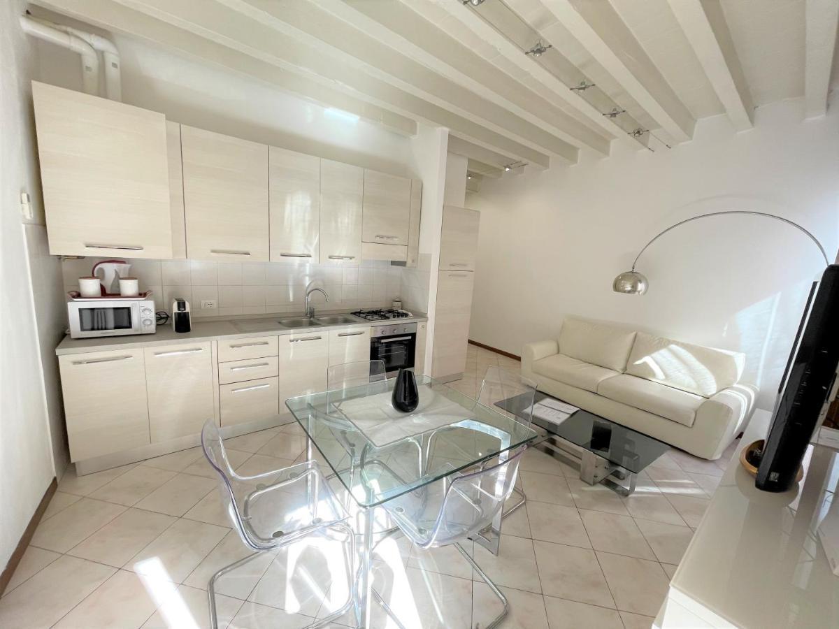 Desenzanoloft Le Petit Bijou - Restyling 2025 - Downtown Desenzano del Garda Kültér fotó